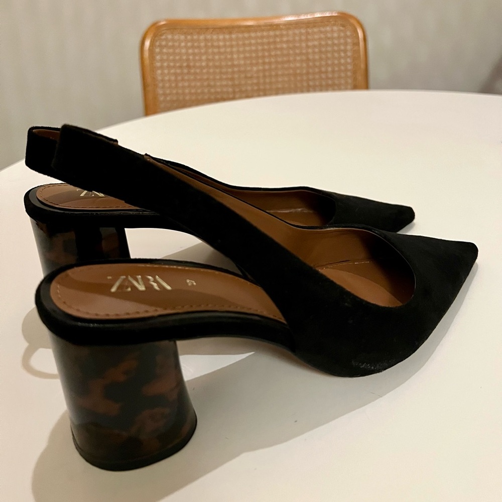 Slingback tortoise shell heel shoes